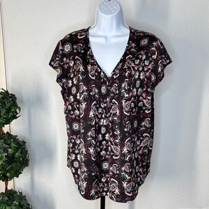 Liz Claiborne Black and Red Paisley Short Sleeve Blouse